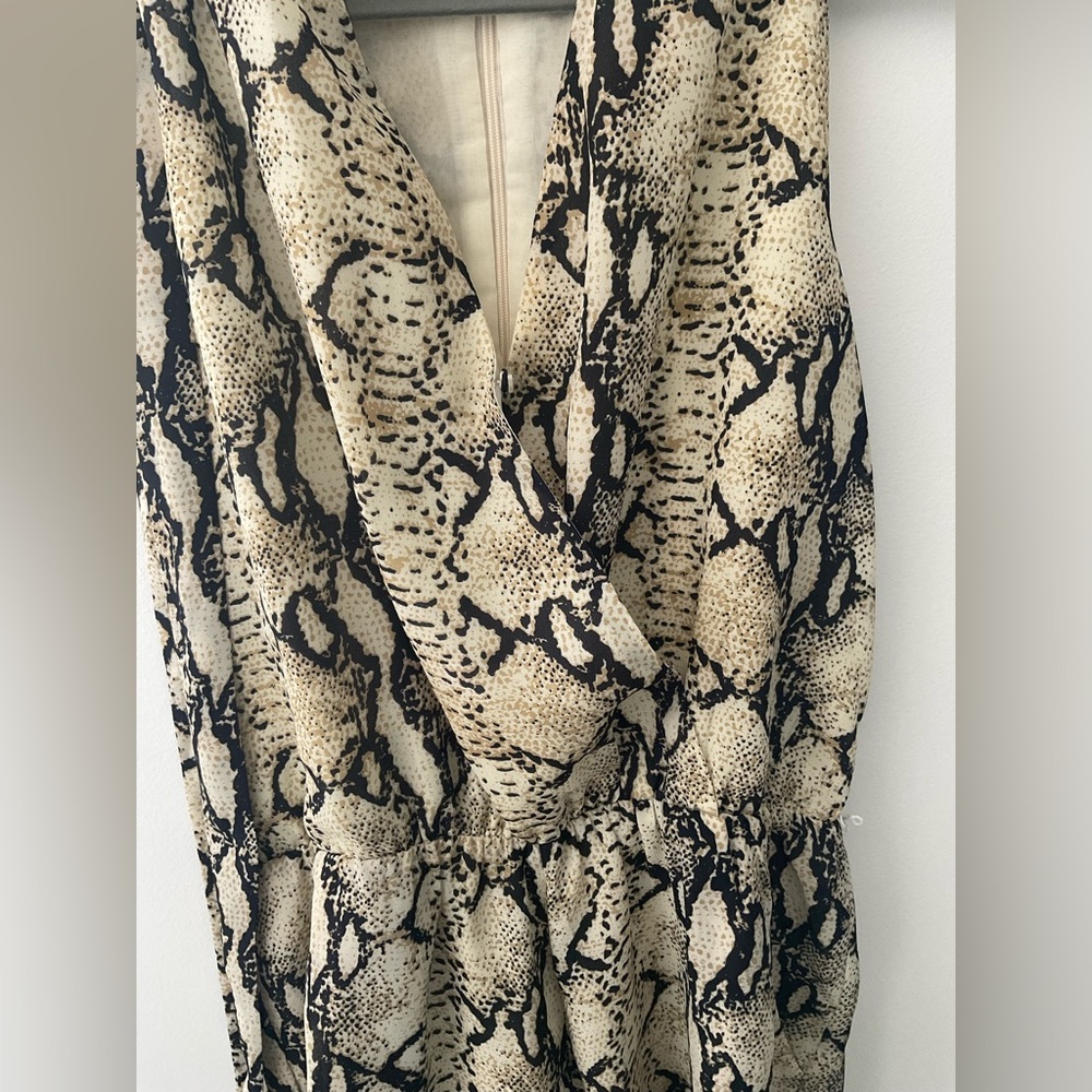 Snake pattern romper - Picture 3 of 4